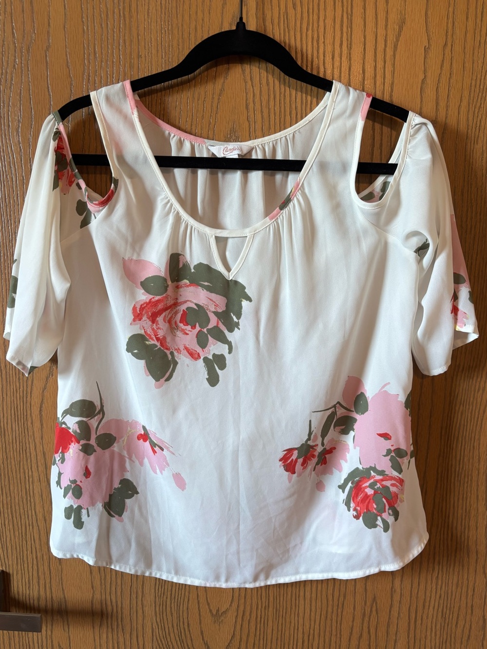 Candie's White Cold-Shoulder Floral Blouse with Pink Roses and Green Leaves